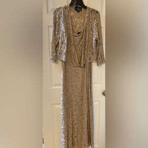 NWT Alex Evenings Buff color Size 14 Full Length Gown